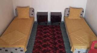 Гостевой дом Ласточкино Гнездо Солнечногорское Двухместный номер с 2 отдельными кроватями и дополнительной кроватью-4